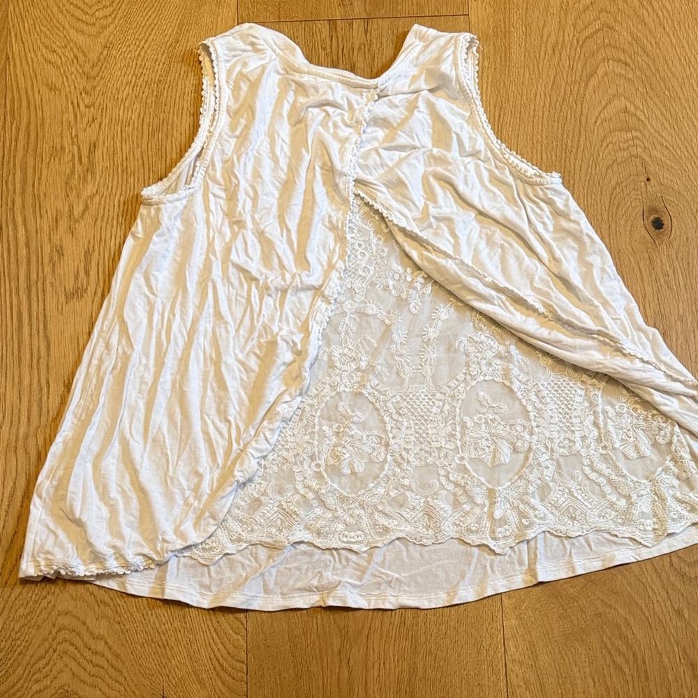 Altar’d State Lace back top - large- cream
